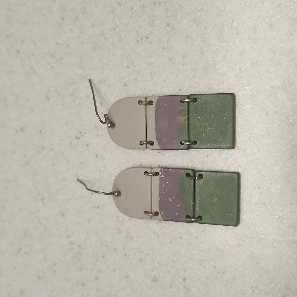 Tan/Green Drop Earrings, GUC